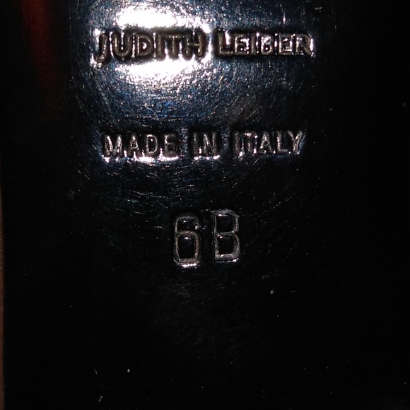 Judith Lieber flats - Picture 7 of 13